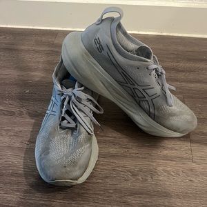 Asics men’s 9.5 gel nimbus